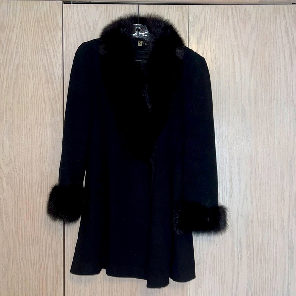 Black cashmere Searle NM 3/4 coat from Newman’s